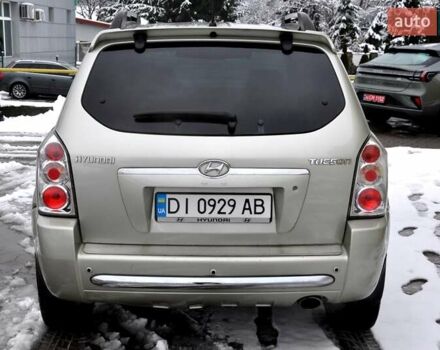 Бежевый Хендай Туксон, объемом двигателя 1.98 л и пробегом 257 тыс. км за 6500 $, фото 9 на Automoto.ua