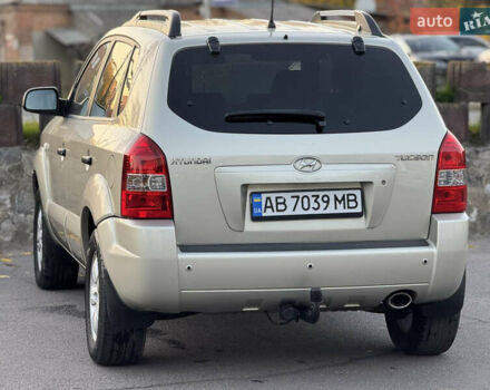Бежевий Хендай Туксон, об'ємом двигуна 2 л та пробігом 256 тис. км за 8700 $, фото 11 на Automoto.ua