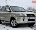 Бежевый Хендай Туксон, объемом двигателя 1.98 л и пробегом 257 тыс. км за 6500 $, фото 1 на Automoto.ua