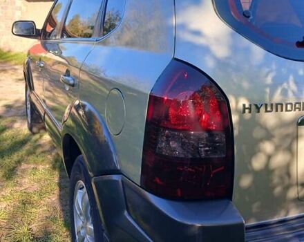 Бежевый Хендай Туксон, объемом двигателя 1.98 л и пробегом 260 тыс. км за 7200 $, фото 3 на Automoto.ua