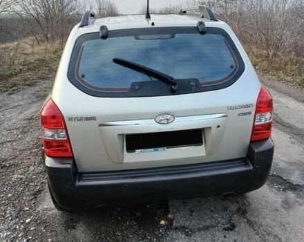 Бежевий Хендай Туксон, об'ємом двигуна 2 л та пробігом 310 тис. км за 8000 $, фото 1 на Automoto.ua