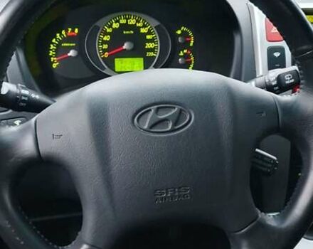 Бежевый Хендай Туксон, объемом двигателя 2 л и пробегом 254 тыс. км за 7700 $, фото 42 на Automoto.ua