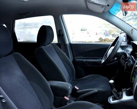 Бежевый Хендай Туксон, объемом двигателя 1.98 л и пробегом 257 тыс. км за 6500 $, фото 25 на Automoto.ua