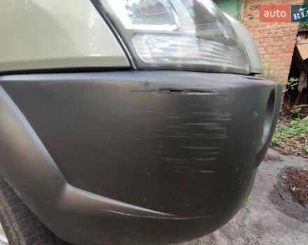 Бежевый Хендай Туксон, объемом двигателя 1.98 л и пробегом 264 тыс. км за 7500 $, фото 14 на Automoto.ua