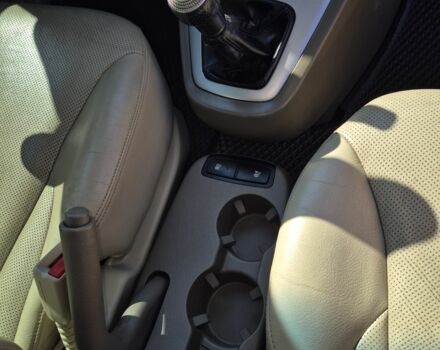 Бежевый Хендай Туксон, объемом двигателя 2 л и пробегом 180 тыс. км за 8300 $, фото 15 на Automoto.ua