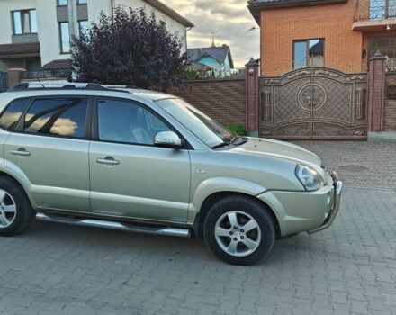 Хендай Туксон 2007 у Рівному на Automoto.ua Бежевий Хендай Туксон, об'ємом двигуна 2 л та пробігом 180 тис. км за 7999 $, фото 2 на Automoto.ua