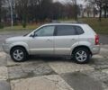 Бежевый Хендай Туксон, объемом двигателя 2 л и пробегом 254 тыс. км за 7700 $, фото 9 на Automoto.ua