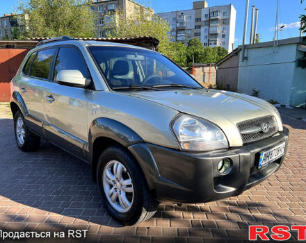 Бежевый Хендай Туксон, объемом двигателя 2 л и пробегом 192 тыс. км за 5950 $, фото 5 на Automoto.ua
