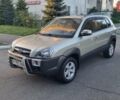 Бежевый Хендай Туксон, объемом двигателя 2 л и пробегом 46 тыс. км за 11200 $, фото 1 на Automoto.ua