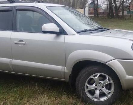 Бежевий Хендай Туксон, об'ємом двигуна 1.98 л та пробігом 292 тис. км за 9000 $, фото 1 на Automoto.ua