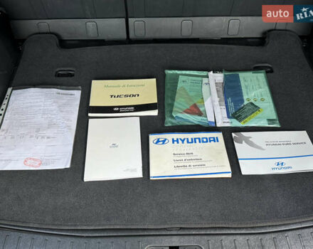 Бежевий Хендай Туксон, об'ємом двигуна 2 л та пробігом 150 тис. км за 8550 $, фото 56 на Automoto.ua