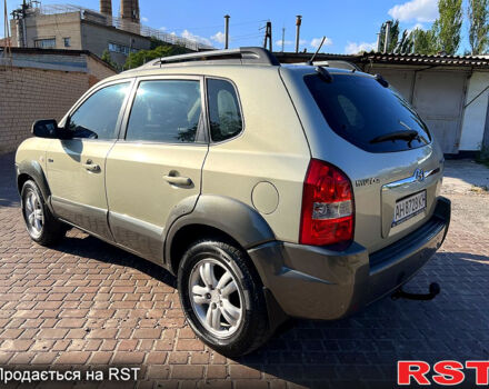 Бежевый Хендай Туксон, объемом двигателя 2 л и пробегом 192 тыс. км за 5950 $, фото 6 на Automoto.ua
