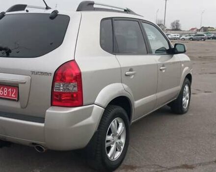 Бежевый Хендай Туксон, объемом двигателя 2 л и пробегом 171 тыс. км за 8750 $, фото 11 на Automoto.ua