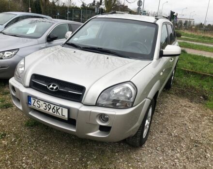 Хендай Туксон 2009 в Киеве на Automoto.ua Бежевый Хендай Туксон, объемом двигателя 2 л и пробегом 140 тыс. км за 4200 $, фото 1 на Automoto.ua