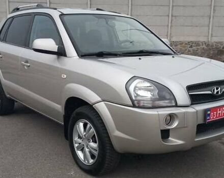 Бежевый Хендай Туксон, объемом двигателя 2 л и пробегом 171 тыс. км за 8750 $, фото 4 на Automoto.ua