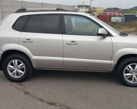 Бежевый Хендай Туксон, объемом двигателя 2 л и пробегом 171 тыс. км за 8750 $, фото 6 на Automoto.ua