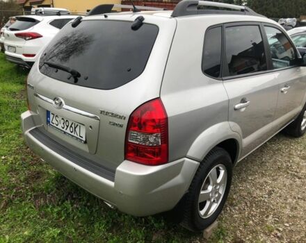 Хендай Туксон 2009 в Киеве на Automoto.ua Бежевый Хендай Туксон, объемом двигателя 2 л и пробегом 140 тыс. км за 4200 $, фото 4 на Automoto.ua