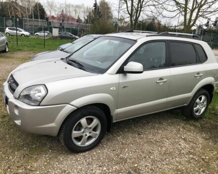 Хендай Туксон 2009 в Киеве на Automoto.ua Бежевый Хендай Туксон, объемом двигателя 2 л и пробегом 140 тыс. км за 4200 $, фото 18 на Automoto.ua