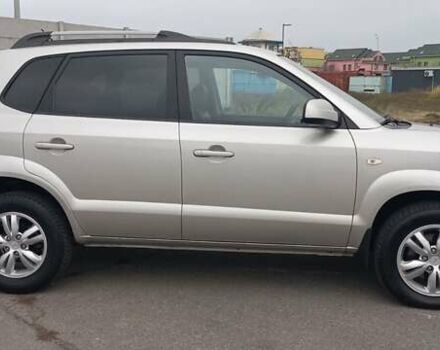 Бежевый Хендай Туксон, объемом двигателя 2 л и пробегом 171 тыс. км за 8750 $, фото 5 на Automoto.ua