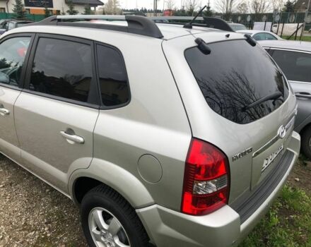 Хендай Туксон 2009 в Киеве на Automoto.ua Бежевый Хендай Туксон, объемом двигателя 2 л и пробегом 140 тыс. км за 4200 $, фото 3 на Automoto.ua