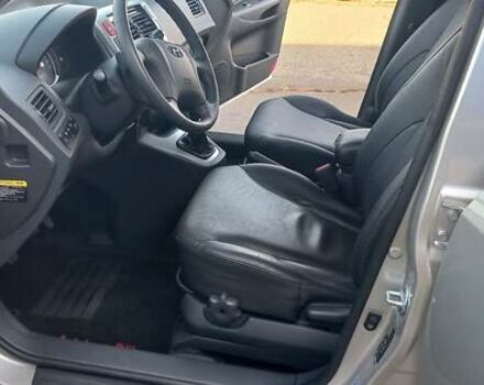 Бежевый Хендай Туксон, объемом двигателя 2 л и пробегом 171 тыс. км за 8750 $, фото 45 на Automoto.ua