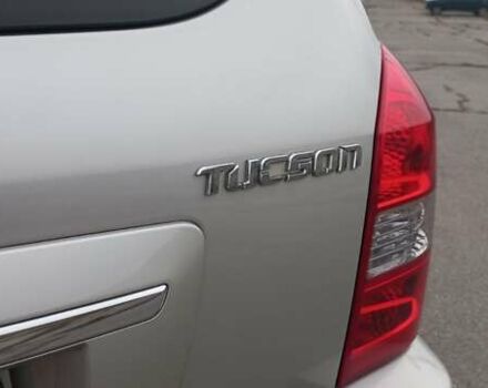 Бежевый Хендай Туксон, объемом двигателя 2 л и пробегом 171 тыс. км за 8750 $, фото 16 на Automoto.ua