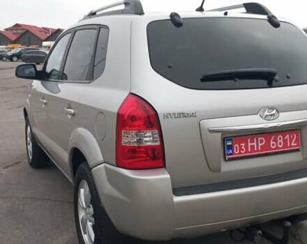 Бежевый Хендай Туксон, объемом двигателя 2 л и пробегом 171 тыс. км за 8750 $, фото 10 на Automoto.ua