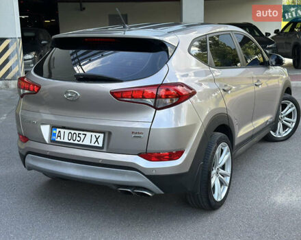 Бежевый Хендай Туксон, объемом двигателя 1.6 л и пробегом 170 тыс. км за 16500 $, фото 7 на Automoto.ua
