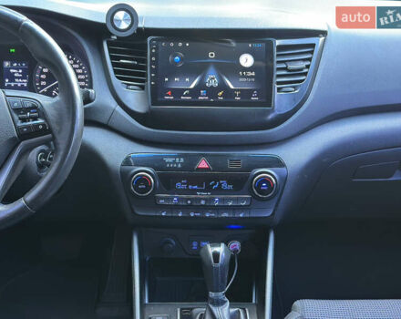 Бежевый Хендай Туксон, объемом двигателя 1.6 л и пробегом 170 тыс. км за 16500 $, фото 17 на Automoto.ua