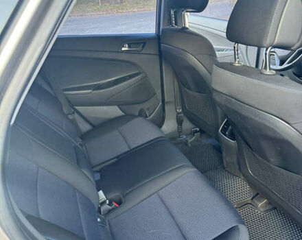 Бежевий Хендай Туксон, об'ємом двигуна 1.59 л та пробігом 171 тис. км за 14700 $, фото 3 на Automoto.ua