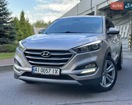 Бежевый Хендай Туксон, объемом двигателя 1.6 л и пробегом 170 тыс. км за 16500 $, фото 2 на Automoto.ua