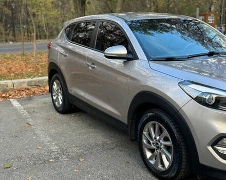 Бежевий Хендай Туксон, об'ємом двигуна 1.59 л та пробігом 171 тис. км за 14700 $, фото 1 на Automoto.ua