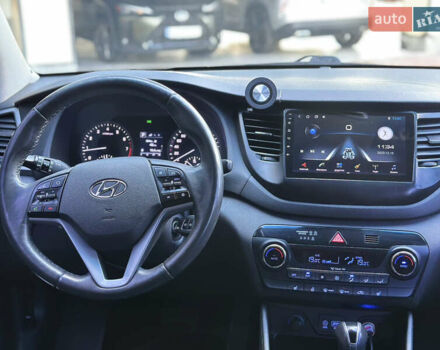 Бежевый Хендай Туксон, объемом двигателя 1.6 л и пробегом 170 тыс. км за 16500 $, фото 15 на Automoto.ua