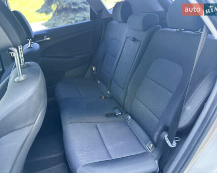 Бежевый Хендай Туксон, объемом двигателя 1.6 л и пробегом 170 тыс. км за 16500 $, фото 24 на Automoto.ua