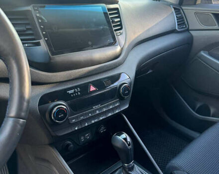 Бежевий Хендай Туксон, об'ємом двигуна 1.59 л та пробігом 171 тис. км за 14700 $, фото 10 на Automoto.ua