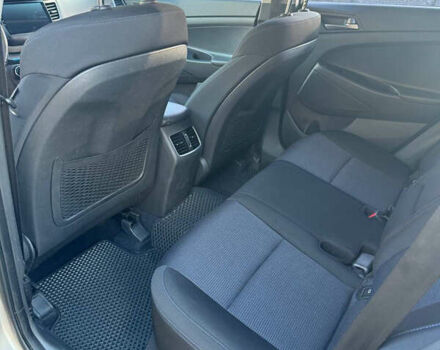 Бежевий Хендай Туксон, об'ємом двигуна 1.59 л та пробігом 171 тис. км за 14700 $, фото 15 на Automoto.ua