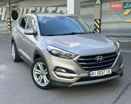 Бежевый Хендай Туксон, объемом двигателя 1.6 л и пробегом 170 тыс. км за 16500 $, фото 3 на Automoto.ua