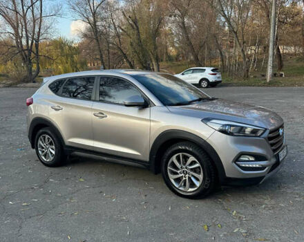 Бежевий Хендай Туксон, об'ємом двигуна 1.59 л та пробігом 171 тис. км за 14700 $, фото 6 на Automoto.ua