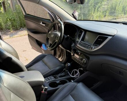 Бежевый Хендай Туксон, объемом двигателя 2 л и пробегом 89 тыс. км за 17999 $, фото 8 на Automoto.ua