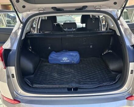 Бежевый Хендай Туксон, объемом двигателя 2 л и пробегом 95 тыс. км за 18000 $, фото 8 на Automoto.ua