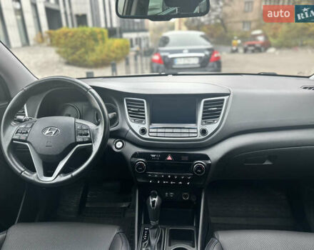 Бежевый Хендай Туксон, объемом двигателя 2 л и пробегом 101 тыс. км за 20700 $, фото 10 на Automoto.ua