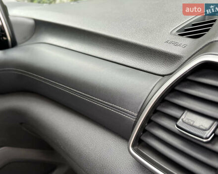 Бежевий Хендай Туксон, об'ємом двигуна 2 л та пробігом 125 тис. км за 19999 $, фото 26 на Automoto.ua