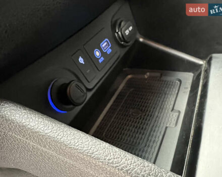 Бежевый Хендай Туксон, объемом двигателя 2 л и пробегом 125 тыс. км за 19999 $, фото 20 на Automoto.ua