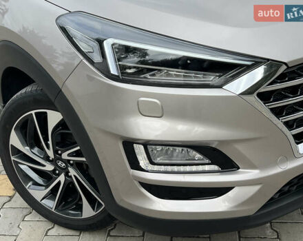 Бежевий Хендай Туксон, об'ємом двигуна 2 л та пробігом 125 тис. км за 19999 $, фото 53 на Automoto.ua