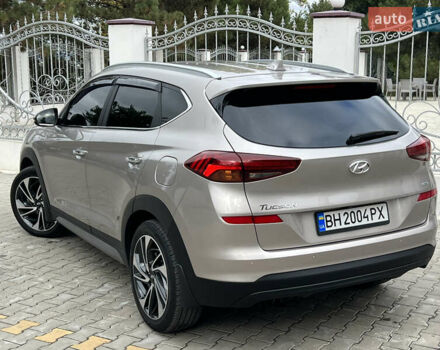 Бежевий Хендай Туксон, об'ємом двигуна 2 л та пробігом 125 тис. км за 19999 $, фото 50 на Automoto.ua