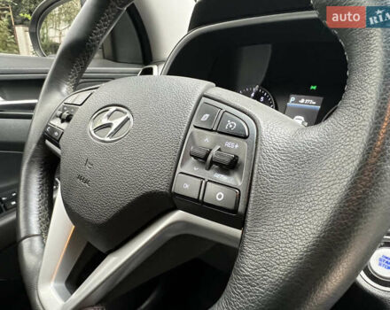 Бежевий Хендай Туксон, об'ємом двигуна 2 л та пробігом 125 тис. км за 19999 $, фото 28 на Automoto.ua