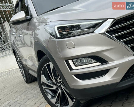 Бежевий Хендай Туксон, об'ємом двигуна 2 л та пробігом 125 тис. км за 19999 $, фото 1 на Automoto.ua