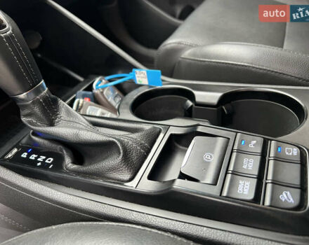 Бежевый Хендай Туксон, объемом двигателя 2 л и пробегом 125 тыс. км за 19999 $, фото 23 на Automoto.ua