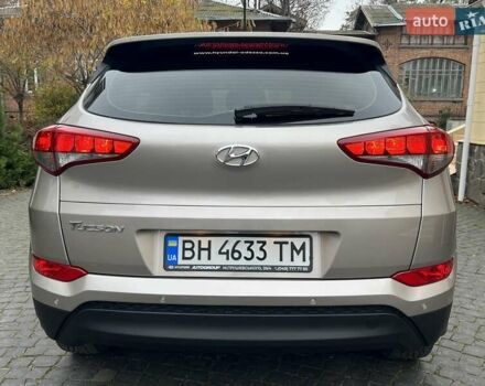 Бежевий Хендай Туксон, об'ємом двигуна 2 л та пробігом 50 тис. км за 19700 $, фото 4 на Automoto.ua