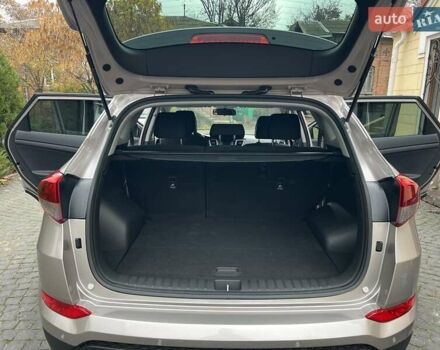 Бежевий Хендай Туксон, об'ємом двигуна 2 л та пробігом 50 тис. км за 19700 $, фото 38 на Automoto.ua